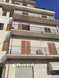 Appartamento di 100 m² con 3 locali a Monasterace
