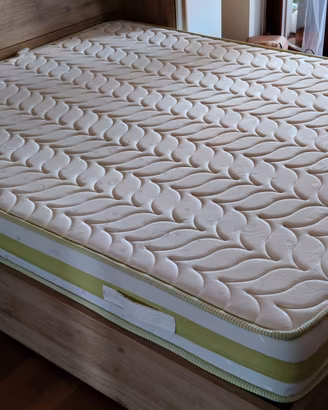 Materasso MEMORY FOAM COME NUOVO
