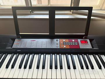 Pianola Yamaha PSR-F50