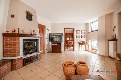 Villa o villino Campiglione Fenile