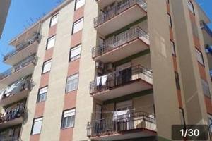 Camera in appartamento Zona Policlinico