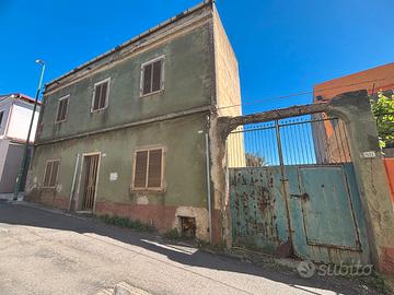 Villacidro - Indipendente con cortile