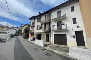 Casa indipendente di 128 m² con 3 locali e box aut