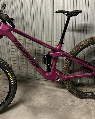Transition Smuggler Carbon