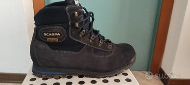scarponi da montagna 