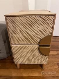 due comodini per camera da letto