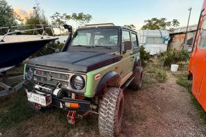Suzuki Samurai