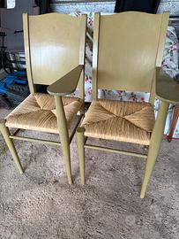 Sedie verdi in paglia con bracciolo