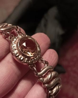 Antico bracciale a molla
