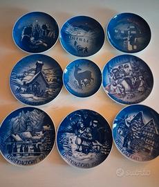 Piatti da collezione  blu royal da appendere