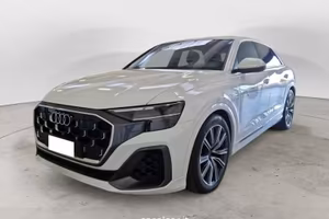 Audi Q8 55 TFSI e 290kW quattro tip. S Line E...
