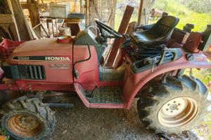 TRATTORE HONDA H6522 4x4 CON ATTREZZATURE