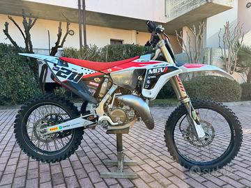 Fantic 125 di Riki Pini