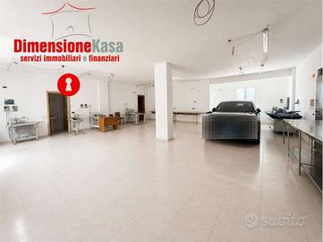 Immobile di 150 m² con 1 locale a San Felice a Can