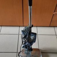 Lucidatrice con spazzole perfettamente funzionante