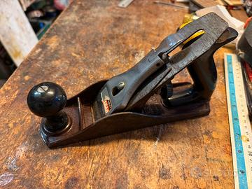 Pialla Stanley n. 4 Handyman