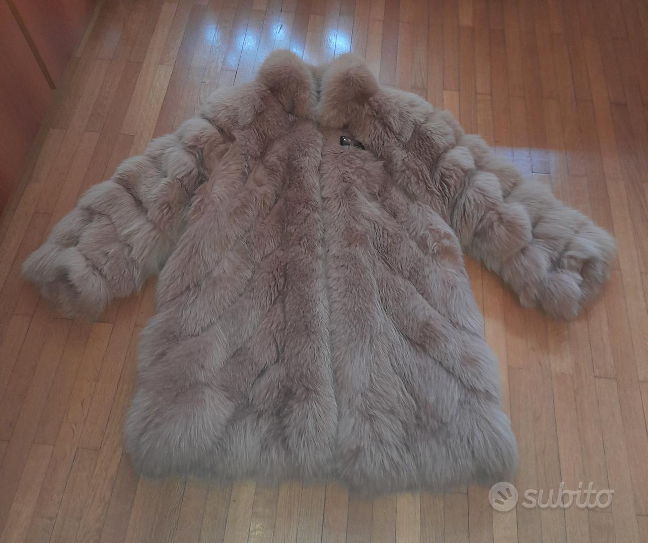 Scialle In Pelliccia Di Volpe Argentata Tinta Verde Saga, 120 Cm, Con Bottone, Fatto A Mano In Lituania, Zeno Furs