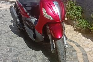 Beverly  350 sport touring