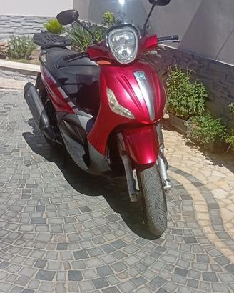 Beverly  350 sport touring