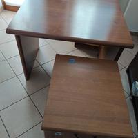 Scrivania con cassettiera