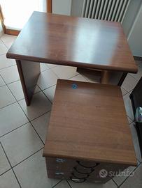 Scrivania con cassettiera