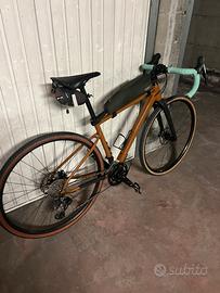Bicicletta Gravel Cannondale