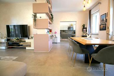 VILLA SINGOLA A CARONNO PERTUSELLA