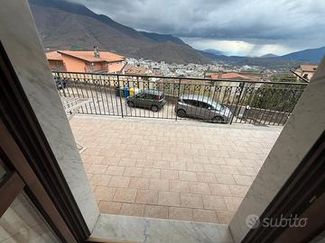 Appartamento con terrazzo e garage