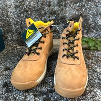 Boot / scarponcini nuovi deltaplus