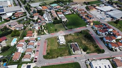 TER. RESIDENZIALE A OPPEANO