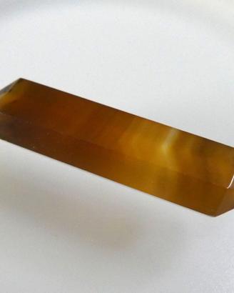 Obelisco di fluorite gialla. Provenienza Messico