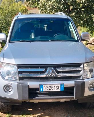Mitsubishi Pajero instayle 