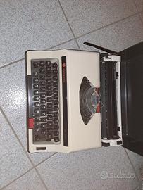 Macchina da scrivere