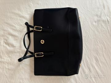 Borsa Tote Tommy Hilfiger nera con dettagli dorati