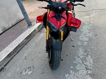 Ducati Streetfighter V4 S