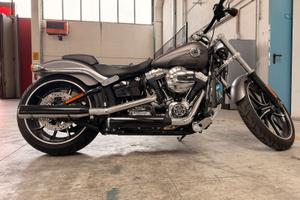 Harley Breakout Softail 103