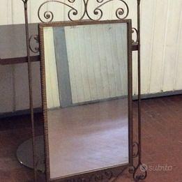 Specchio in ferro battuto Vintage
