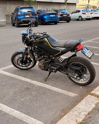 Husqvarna Svartpilen 401