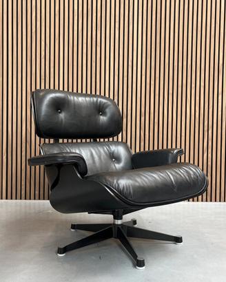 ALIVAR Poltrona Eames in pelle nera