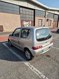 auto fiat 600