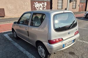 auto fiat 600