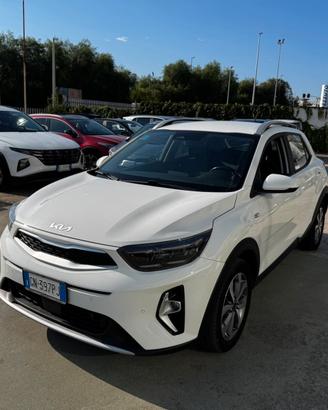 KIA STONIC 1.0 BENZINA 2023 IBRIDA 100CV