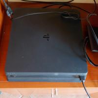 Playstation 4 slim 