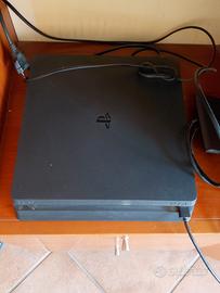 Playstation 4 slim 