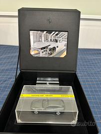 Ferrari GTC4 Lusso VIP Owner’s gift 1:43-sigillato