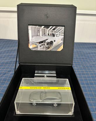 Ferrari GTC4 Lusso VIP Owner’s gift 1:43-sigillato