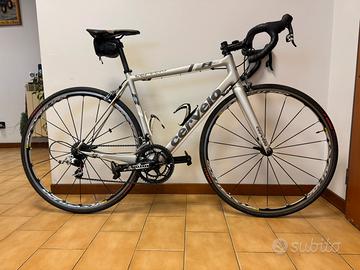 Bicicletta da corsa Cervelo r3
