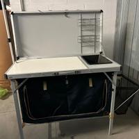 Mobiletto cucina per campeggio