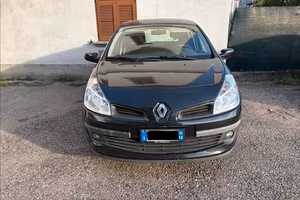 Renault Clio 1.2 16V 5 porte Confort NEOPATENTATI