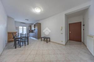 2 LOCALI A GUIDONIA MONTECELIO